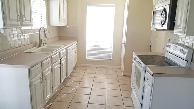 Photo - 10423 Tenneco Dr
