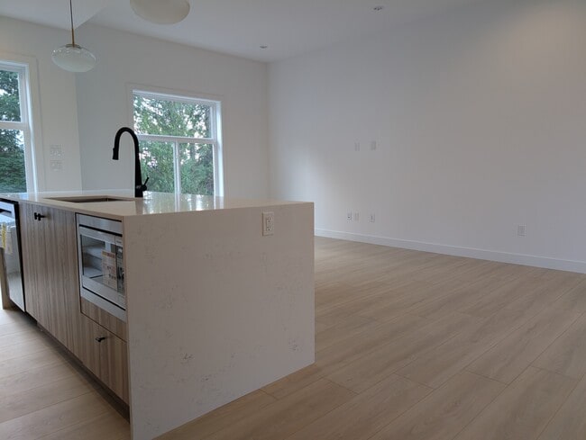 Photo - 8924 Cedar St