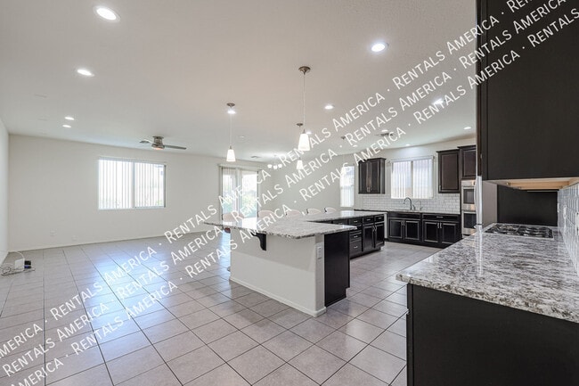 Photo - 15734 W McKinley St