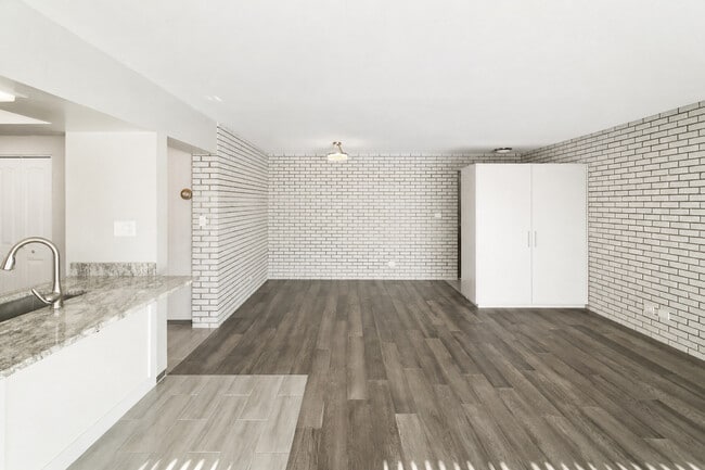 Photo - 318 Walker Ave