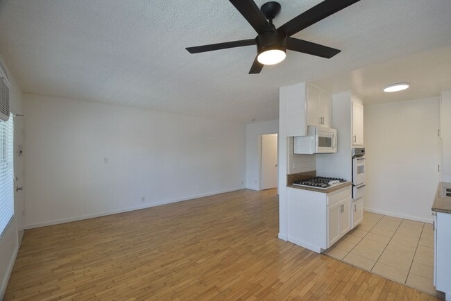 Photo - 12050 Tiara St Unidad 14