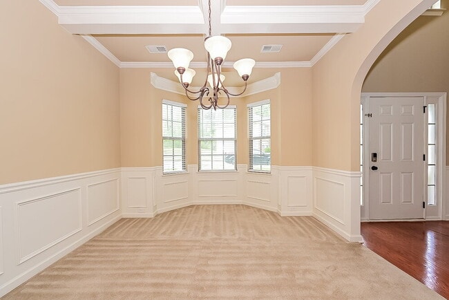 Photo - 9105 Overlook Dr