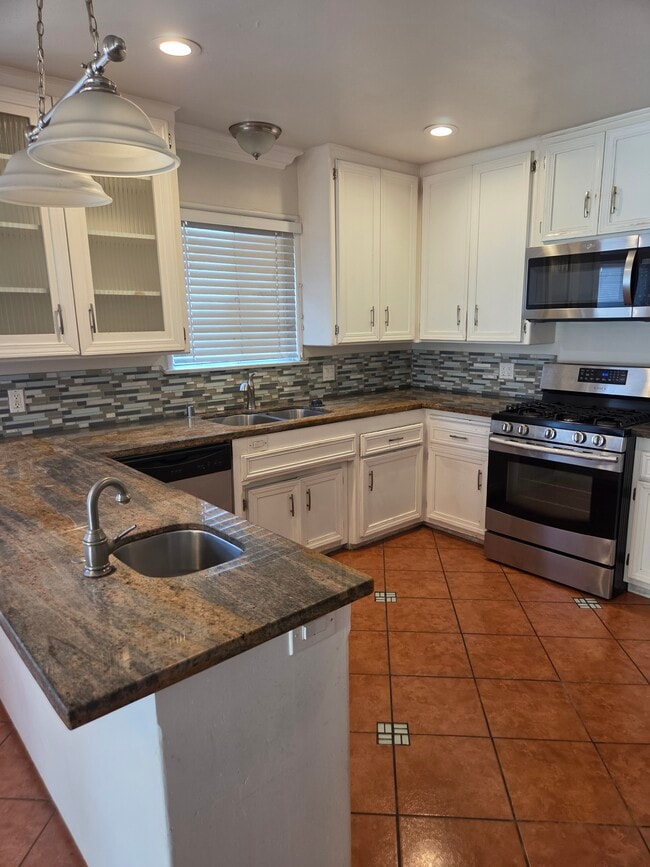 Photo - 2620 W Arbor Vitae St