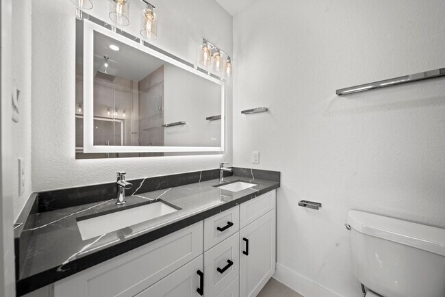 Photo - 4930 Chennault Rd