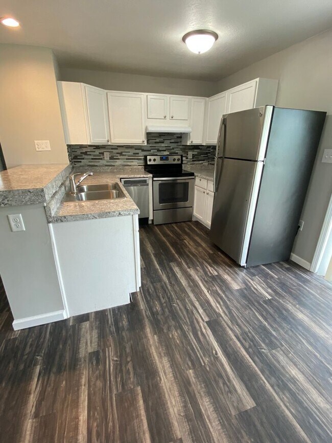 Photo - 3 bedroom 1 bath house in Milan