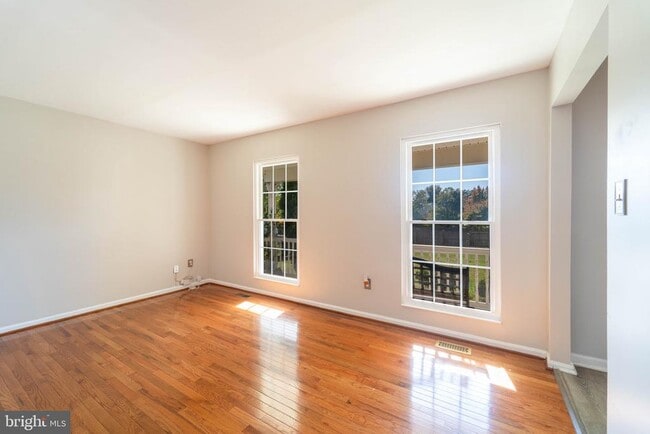 Photo - 3528 Turbridge Dr