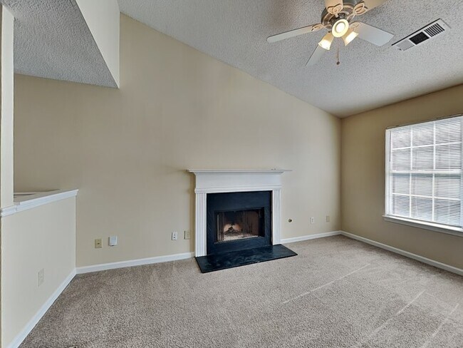 Photo - 114 Hampton Oaks Dr