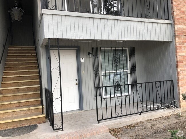 Building Photo - 213 E Upas Ave Rental