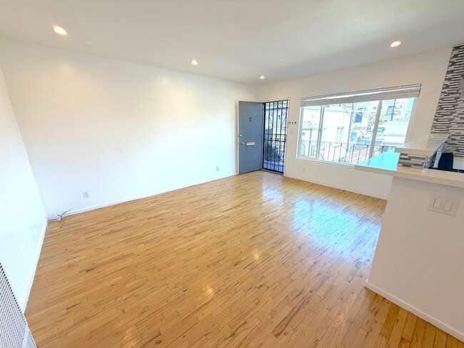 Photo - 1433 9th St Unit F