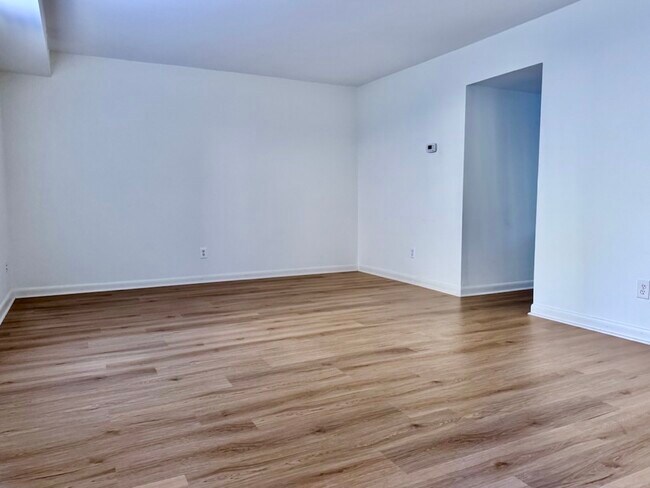 Photo - 100 Mathews Dr Unit #7