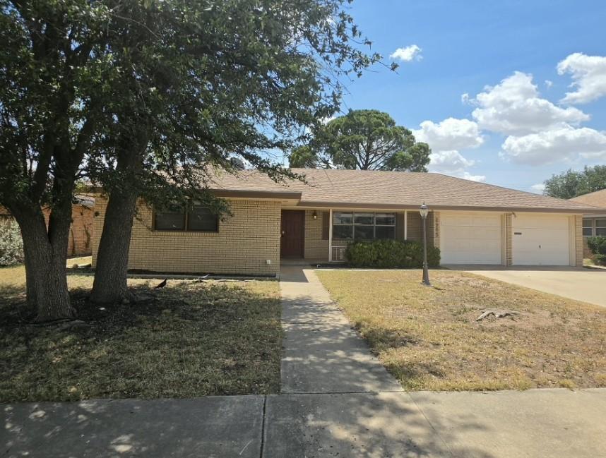 Photo - 2905 Byron Ave
