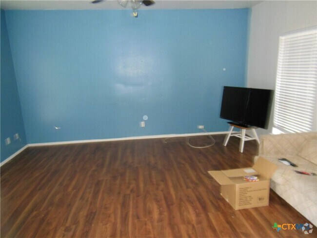 Building Photo - 1641 Kuehler Ave Rental