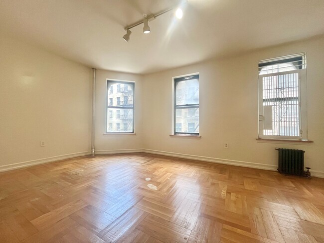 Photo - 610 W 150th St Apartamento Unidad 2C