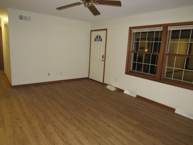 SALA DE ESTAR - 540 Arrowhead Dr