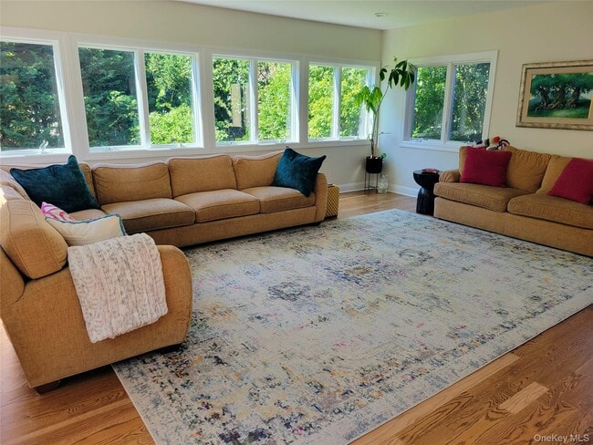 Photo - 650 Prescott Pl