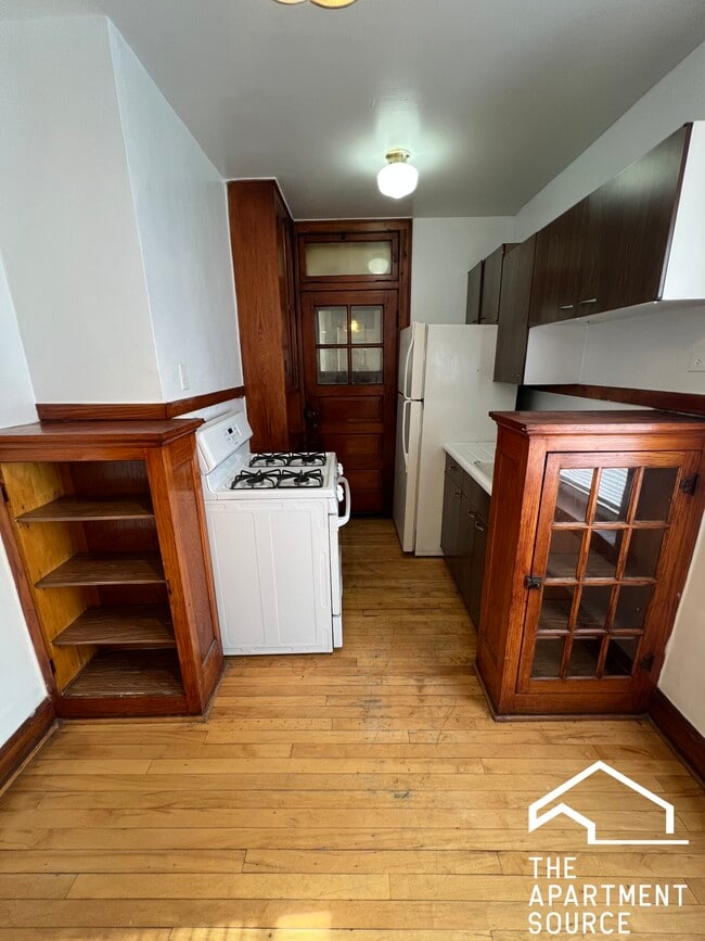 Building Photo - 3150 N Linder Ave