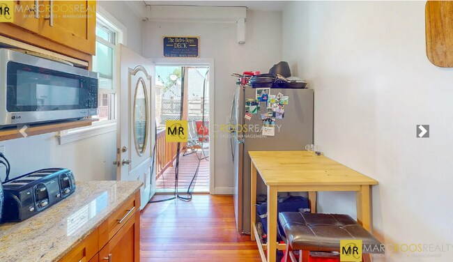 Photo - 16 Carpenter St Unit 2