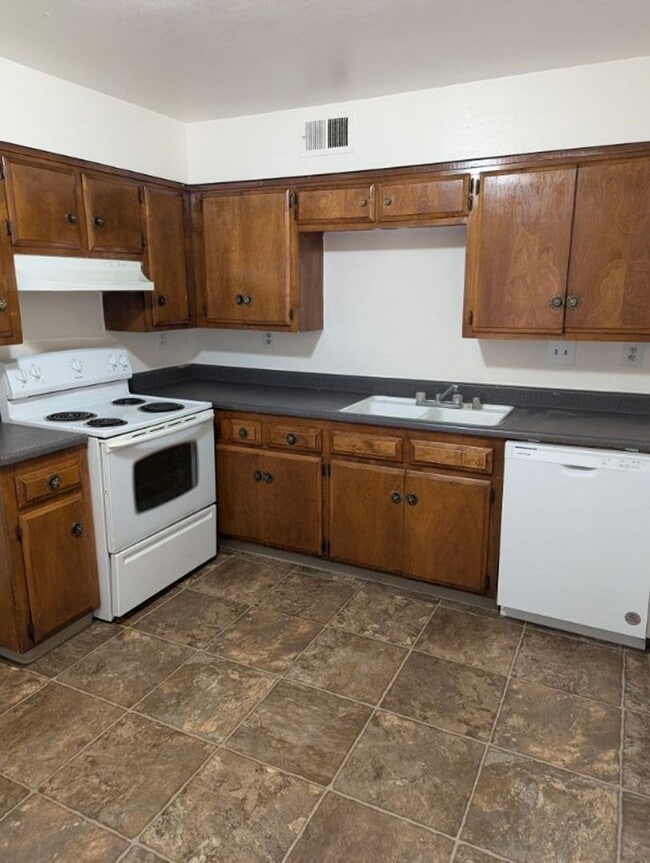 Photo - M13- 2820 N. HALFMOON DR.