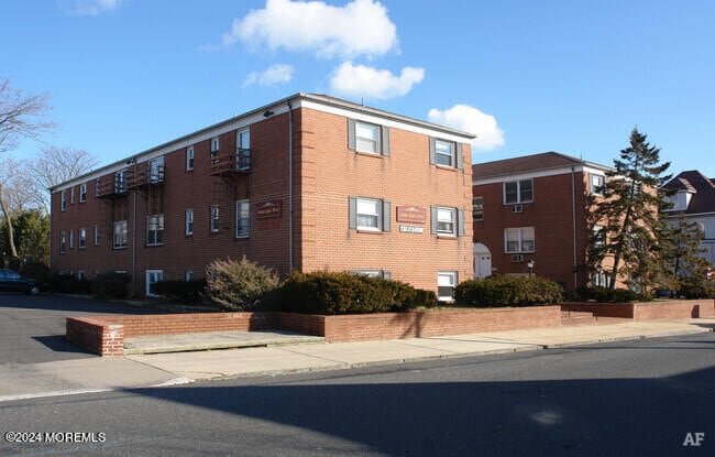 Building Photo - 151 Stockton Ave Unit 4