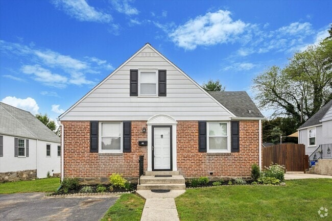Building Photo - Charming 3-Bedroom Home in Marple Newtown ...