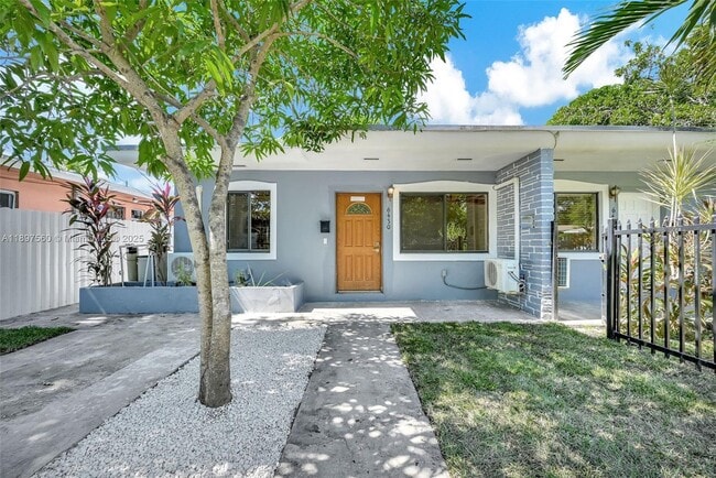 Photo - 6430 NE 1st Ct Unidad 6430