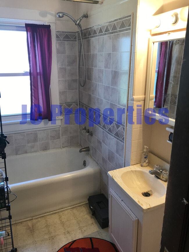 Photo - 1252 Catalpa Dr.