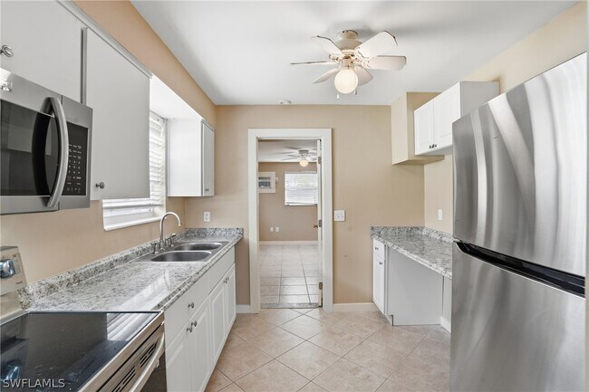 Photo - 530 92nd Ave N