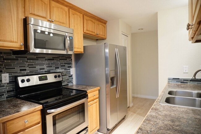 Photo - 15433 Country Club Dr Unit A 106