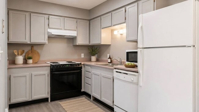 Kitchen - Neosho Meadows