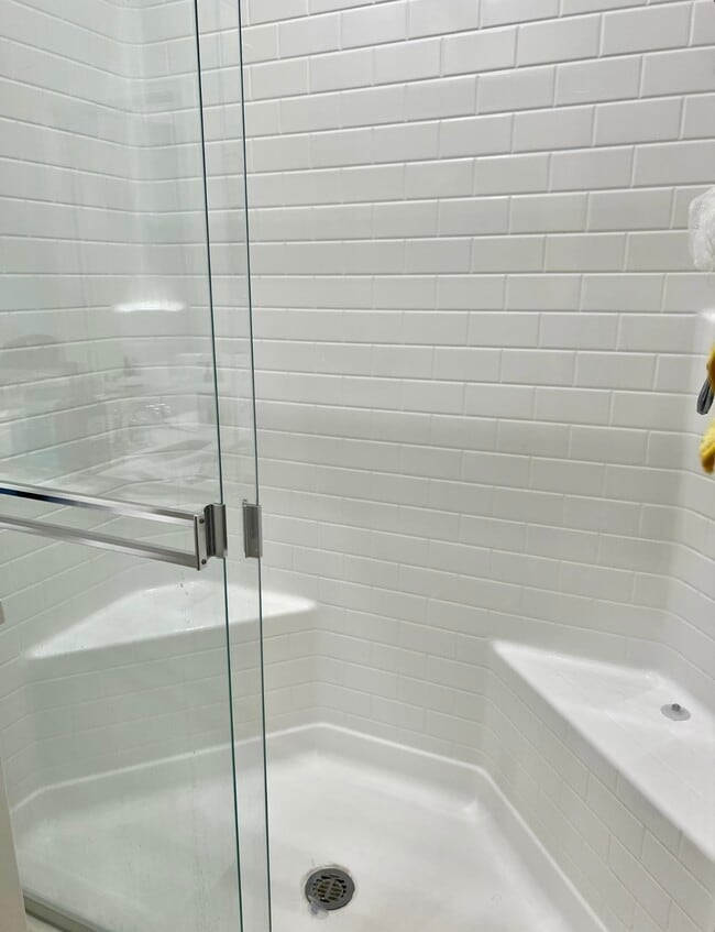 Photo - 511 Finch Ln