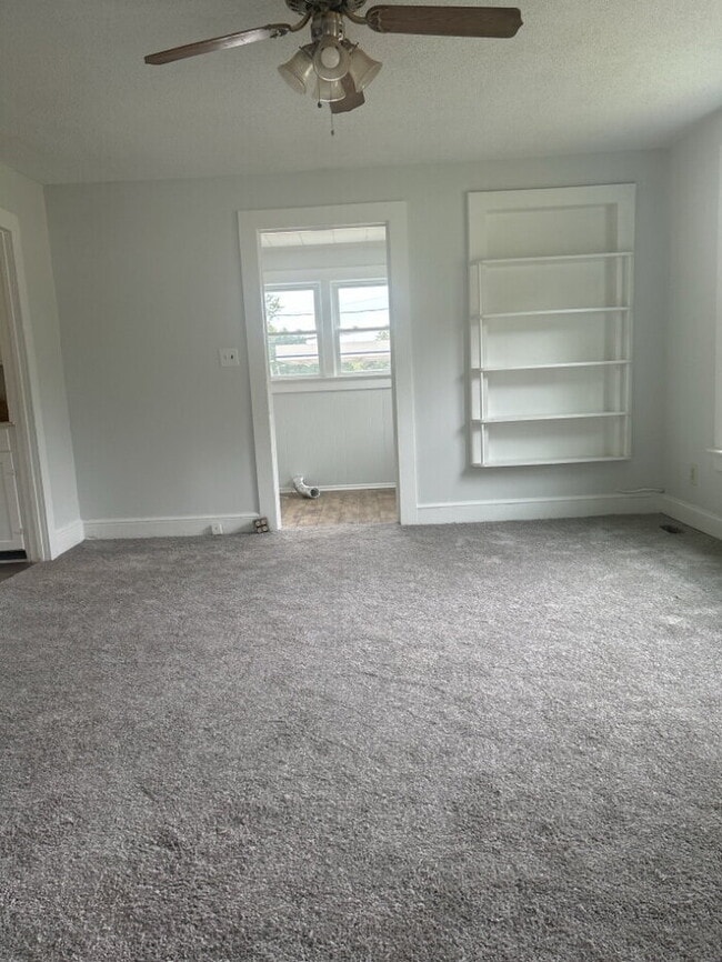Photo - Charming 2-Bedroom Oasis with Full Bath in Pelzer's Heart!