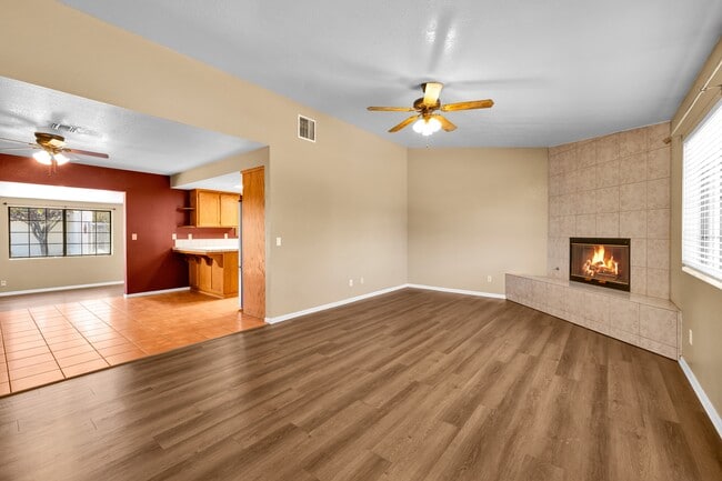 57815 Desert Gold Dr