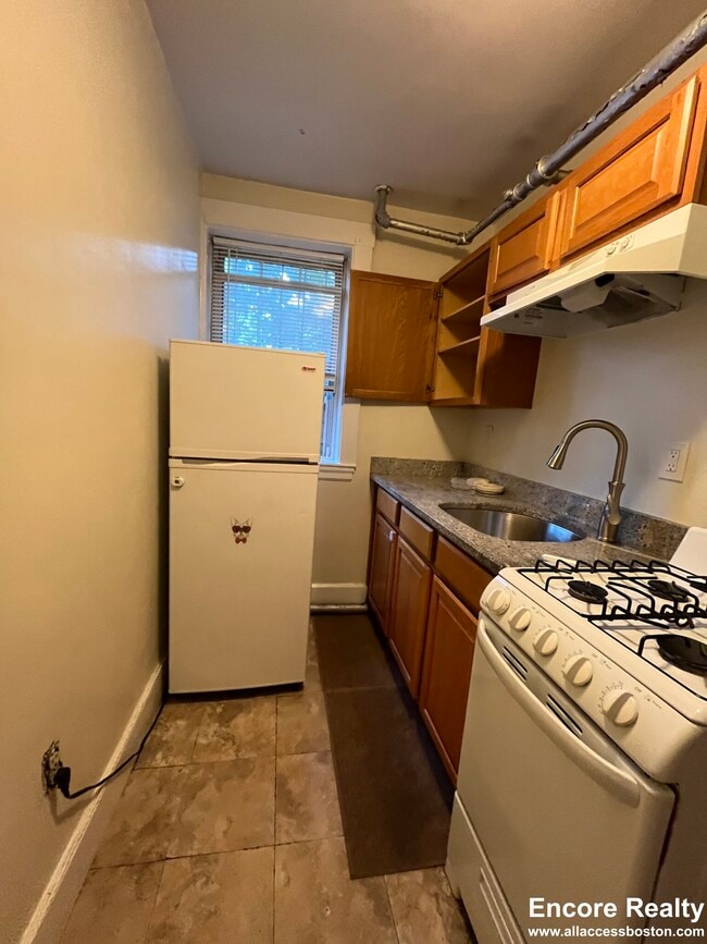 Photo - 189 Summer St Unit #3