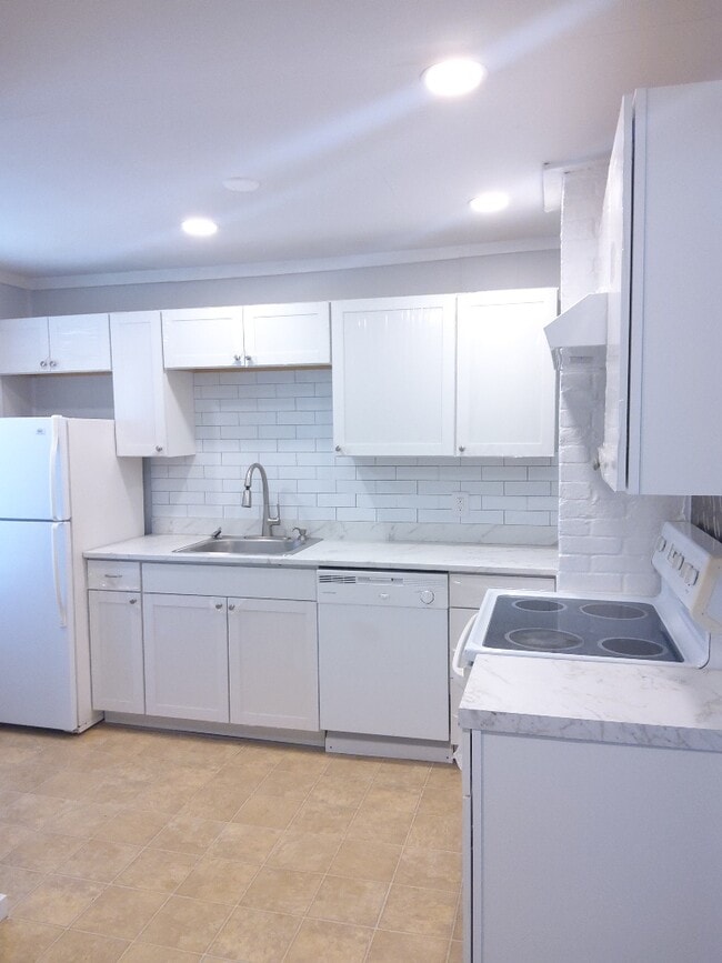 Photo - 1211 Dickson Ave