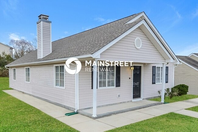Photo - 3 Bedroom Pet-Friendly Home in HIGH POINT, NC with Main Street Renewal