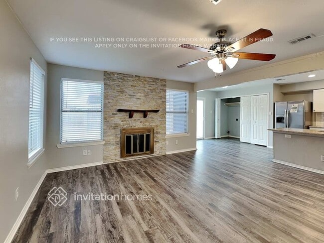 Photo - 2049 Feather Ln