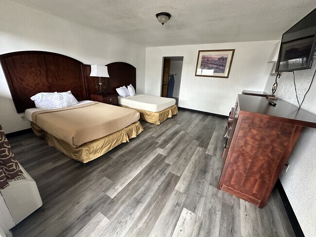 Building Photo - 2530 Bloomfield Hwy