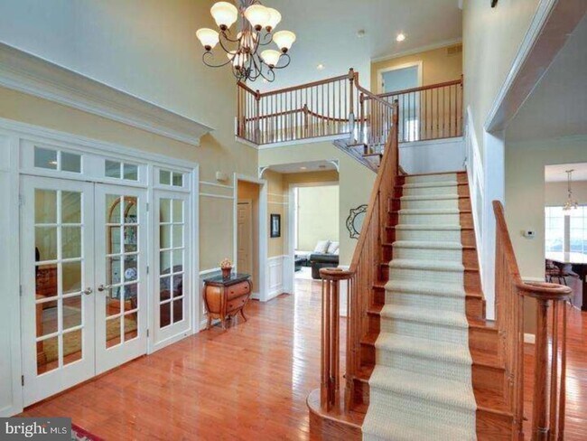 Photo - 310 Waynebrook Dr