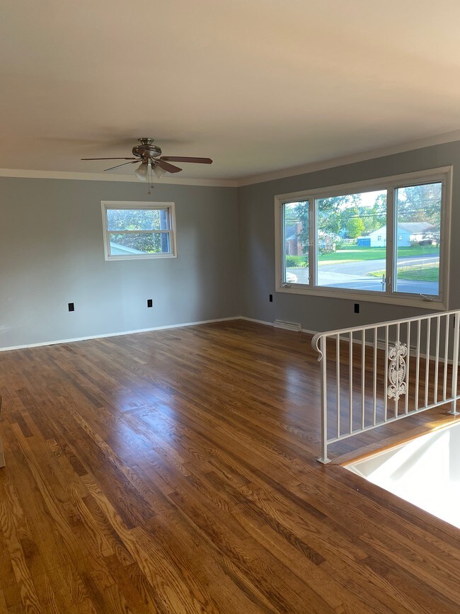 Photo - 438 Linden St