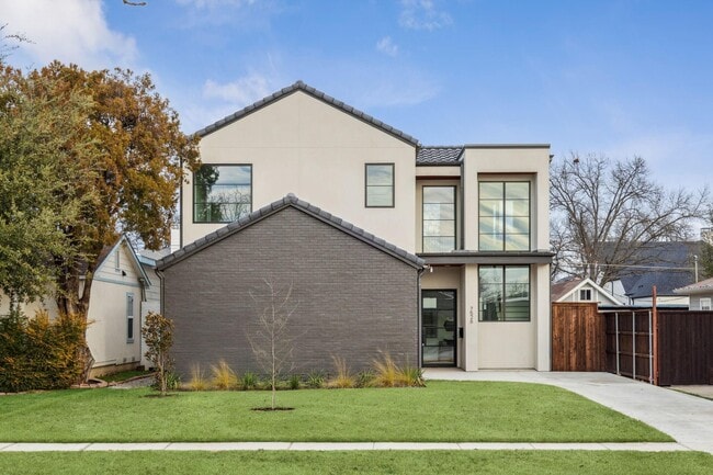 Photo - 7526 Kenwell St House