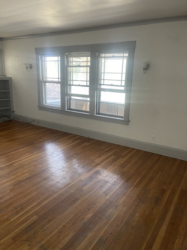 Photo - 1848 Cordova Ave