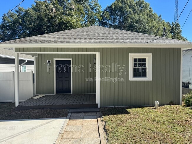 Building Photo - 815 Belleview Ave