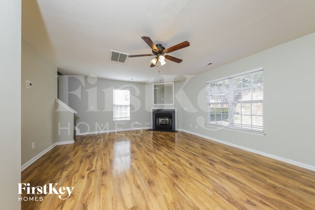 Photo - 828 Peachtree Meadows Cir