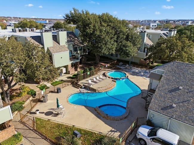 Photo - 3101 Sondra Dr Unit 201