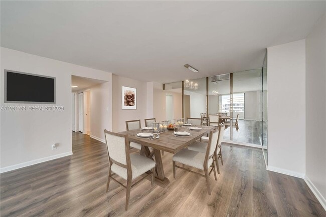 Photo - 2500 Parkview Dr Unit 2019