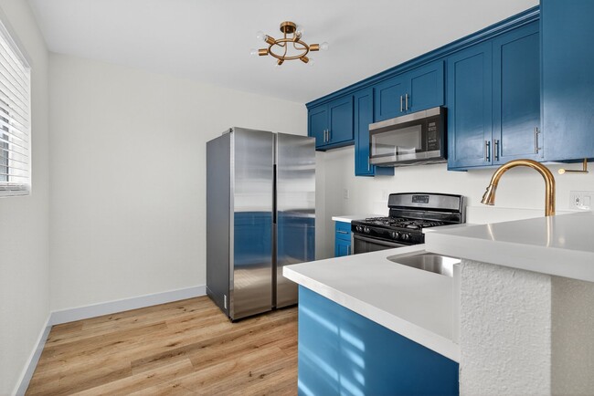 Photo - 921 Alamitos Ave Unit 08