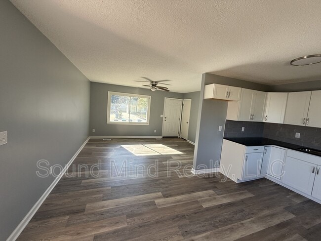 Photo - 105 Sycamore St