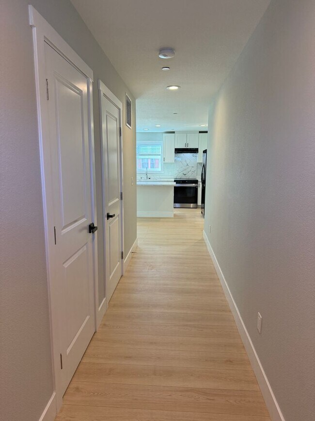 Photo - 644 Green St Unit B