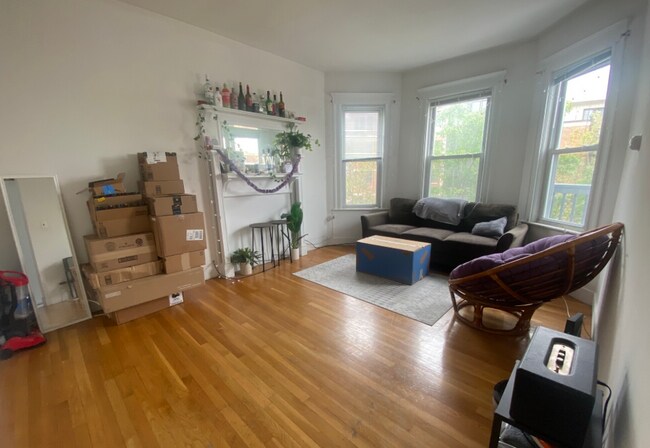 Photo - 530 Cambridge St Unidad 3 Rental