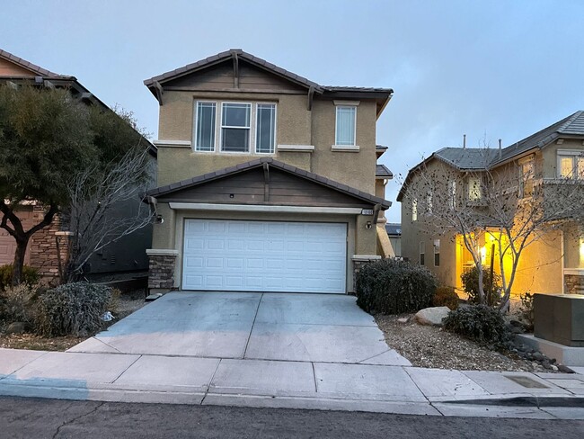 Building Photo - BEAUTIFUL 2,327 SQ FT, 3 BDRM, 2.5 BTHRM, 2 CAR GARAGE, LOCATED NEAR SCHOOLS, SHOPPING, HOSPITAL ...
